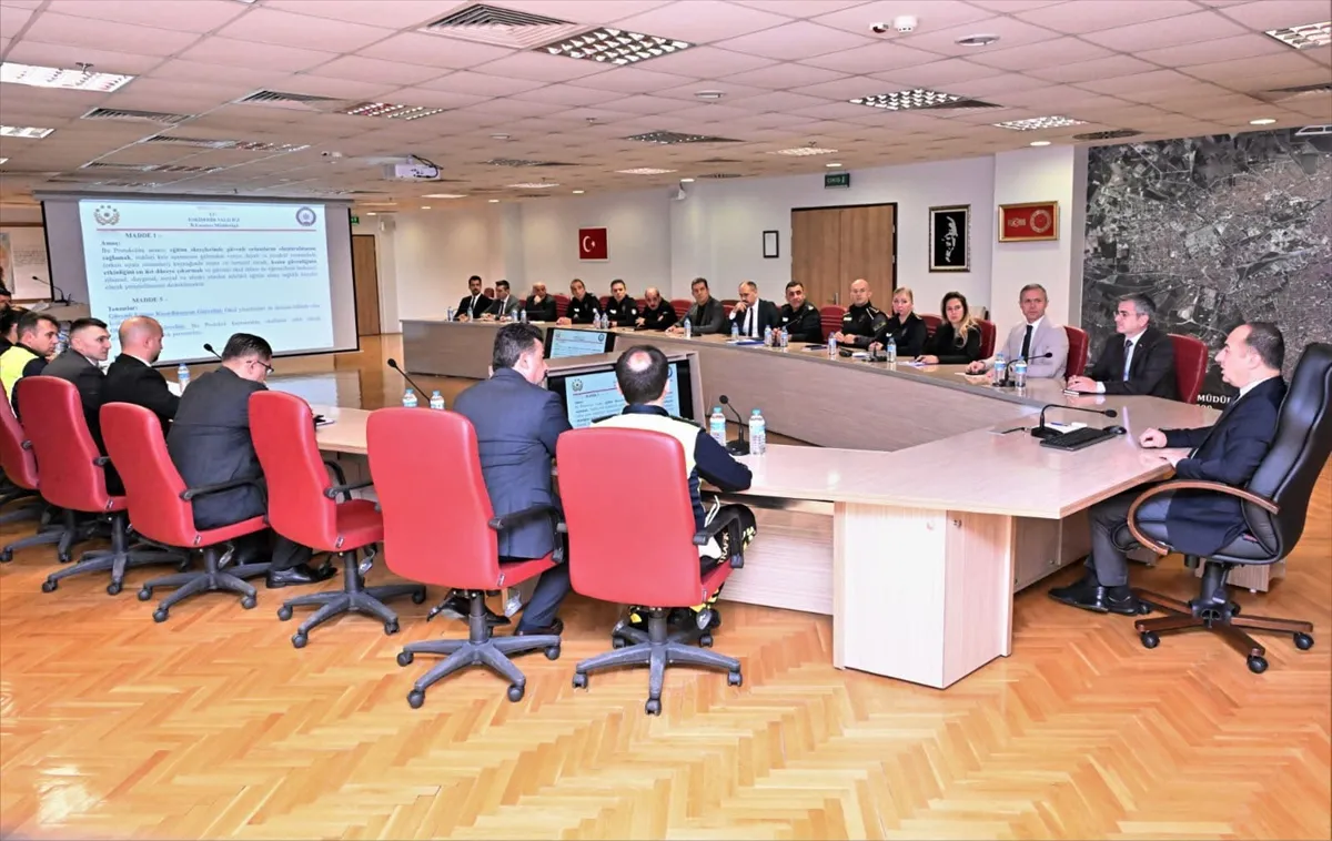Eskişehir’de okullarda alınacak güvenlik tedbirleri değerlendirildi Eskişehir’de okullarda alınacak güvenlik tedbirleri değerlendirildi