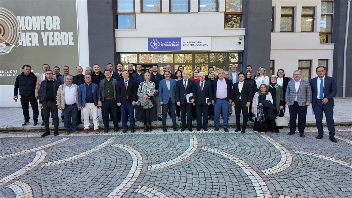 Eskişehir’de Gençlik Spor Müdürlüğü değerlendirme toplantısı yaptı
