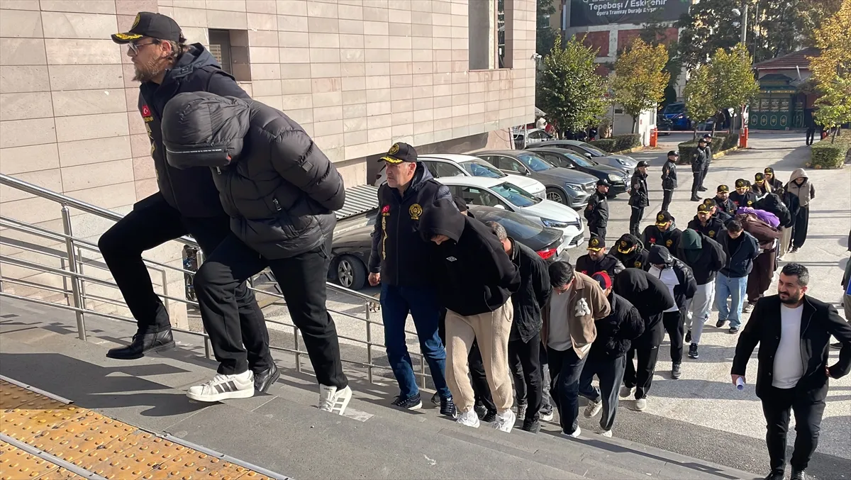 Eskişehir merkezli fuhuş operasyonunda 18 şüpheli tutuklandı (GÜNCELLEME)
