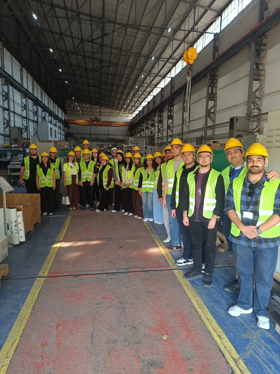 ESOGÜ Otomotiv Kulübü öğrencilerinden TÜRASAŞ’a teknik gezi