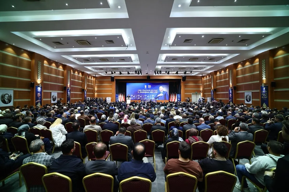 Farklı siyasi partilerden 136 kişi AK Parti’ye katıldı