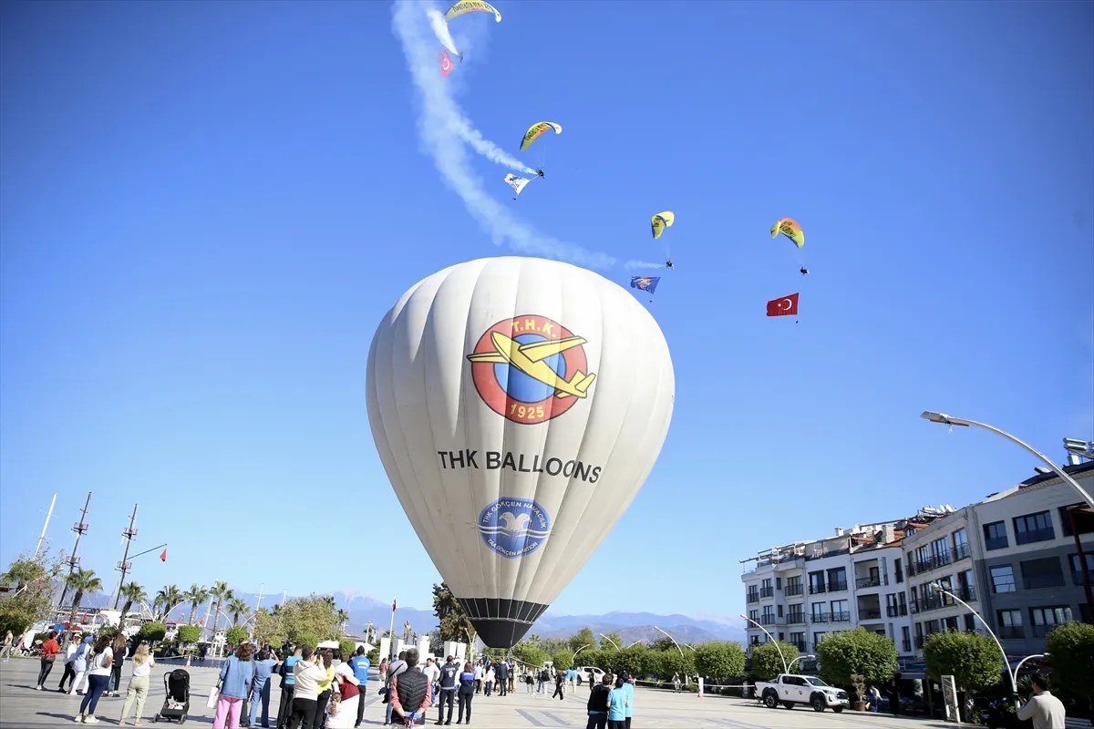 Fethiye’de 26. Uluslararası Ölüdeniz Hava Oyunları Festivali başladı 3. kare