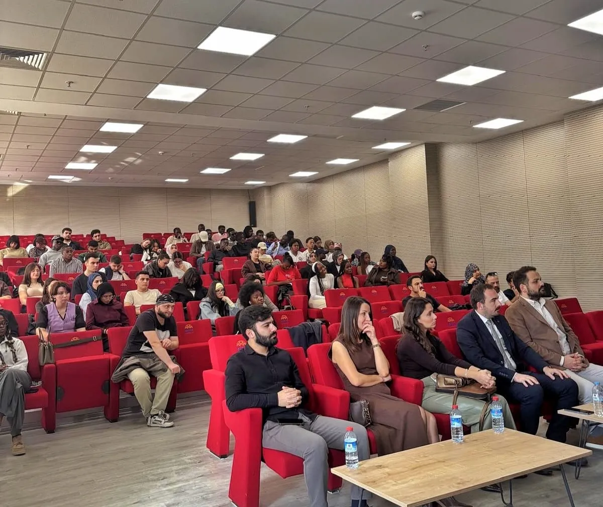 Filipinler’in Ankara Büyükelçisi Ascalon, Çorum’da üniversite öğrencileriyle buluştu Filipinler’in Ankara Büyükelçisi Ascalon, Çorum’da üniversite öğrencileriyle buluştu