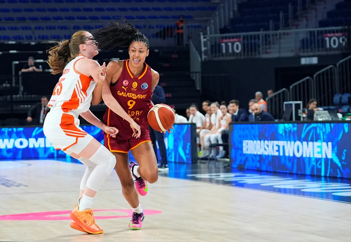 Galatasaray Çağdaş Faktoring - Beretta Famila Schio 4. kare