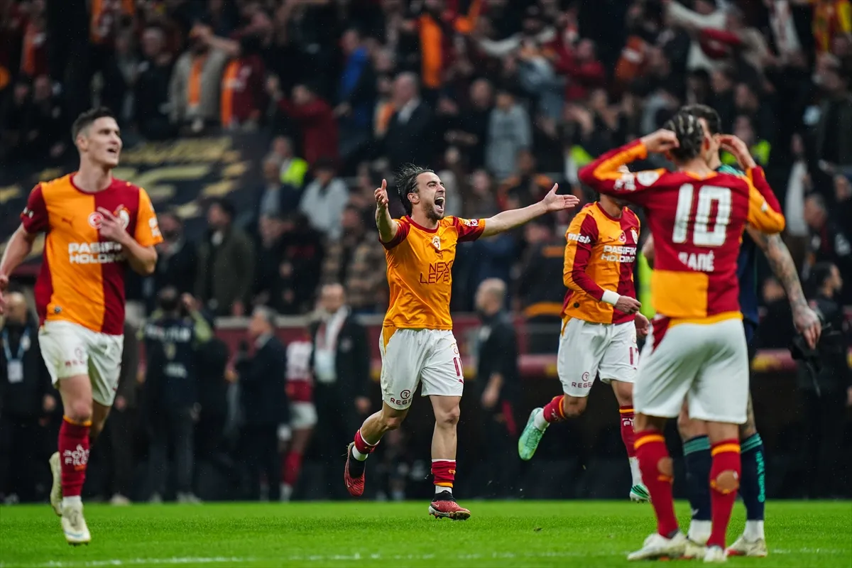 Galatasaray - Fenerbahçe Galatasaray - Fenerbahçe