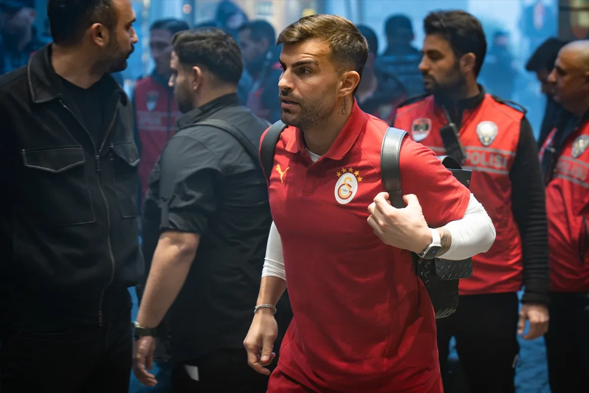 Galatasaray, Gençlerbirliği maçı için Ankara’ya geldi 3. kare
