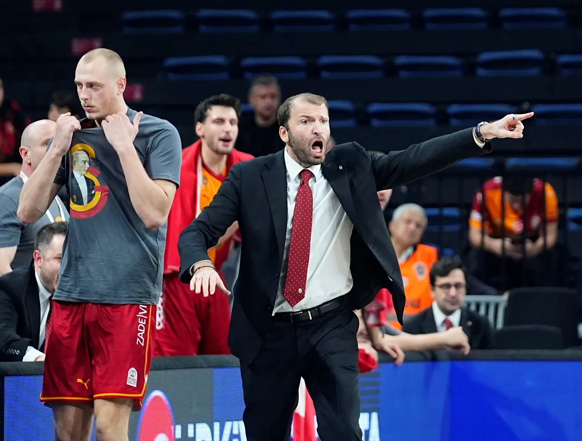 Galatasaray MCT Technic - Pizza Bulls Bordo Bandırma Basketbol 8. kare
