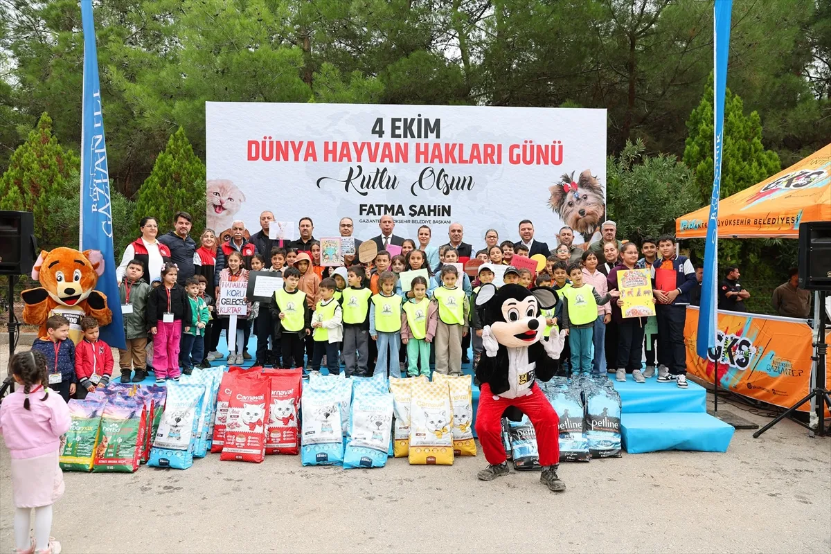 Gaziantep’te 4 Ekim Dünya Hayvanları Koruma Günü programı düzenlendi Gaziantep’te 4 Ekim Dünya Hayvanları Koruma Günü programı düzenlendi
