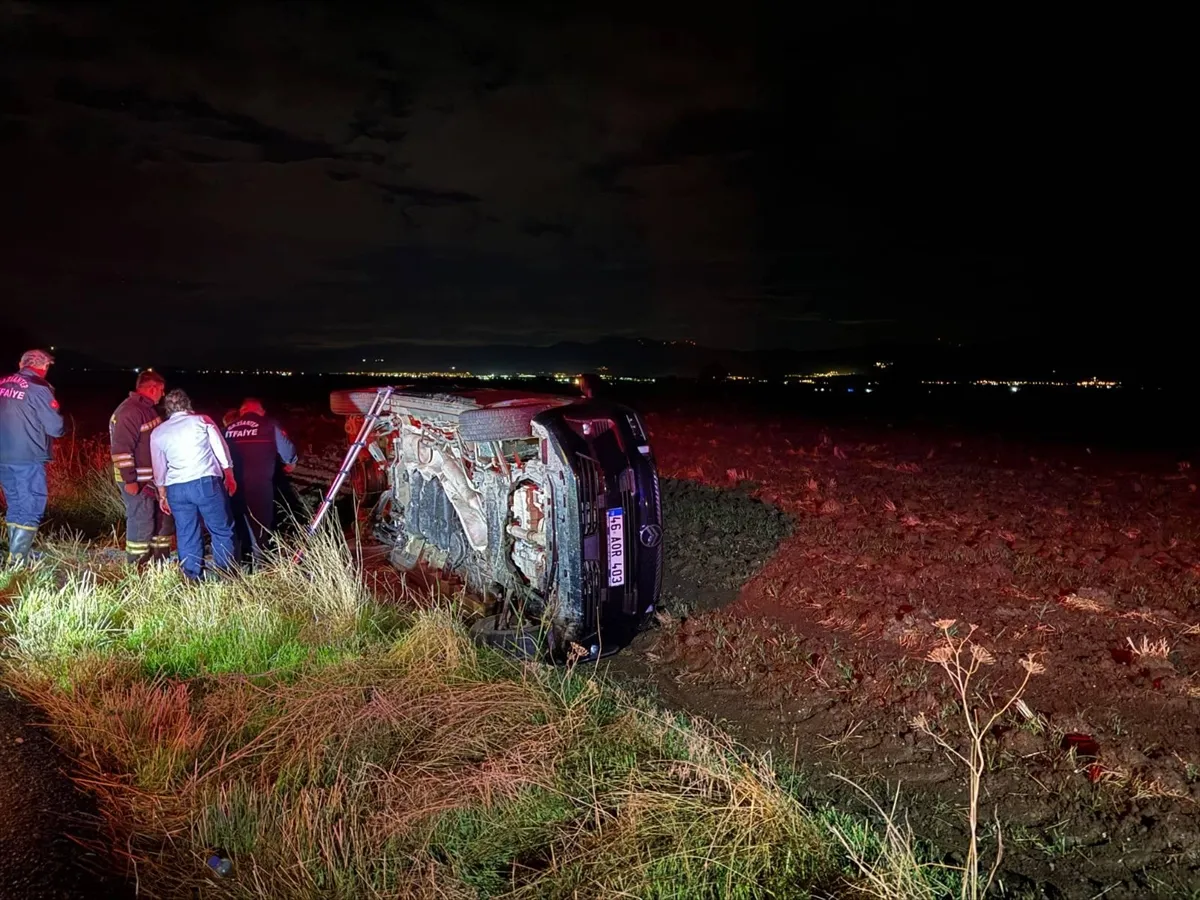 Gaziantep’te iki ayrı trafik kazasında 21 kişi yaralandı Gaziantep’te iki ayrı trafik kazasında 21 kişi yaralandı