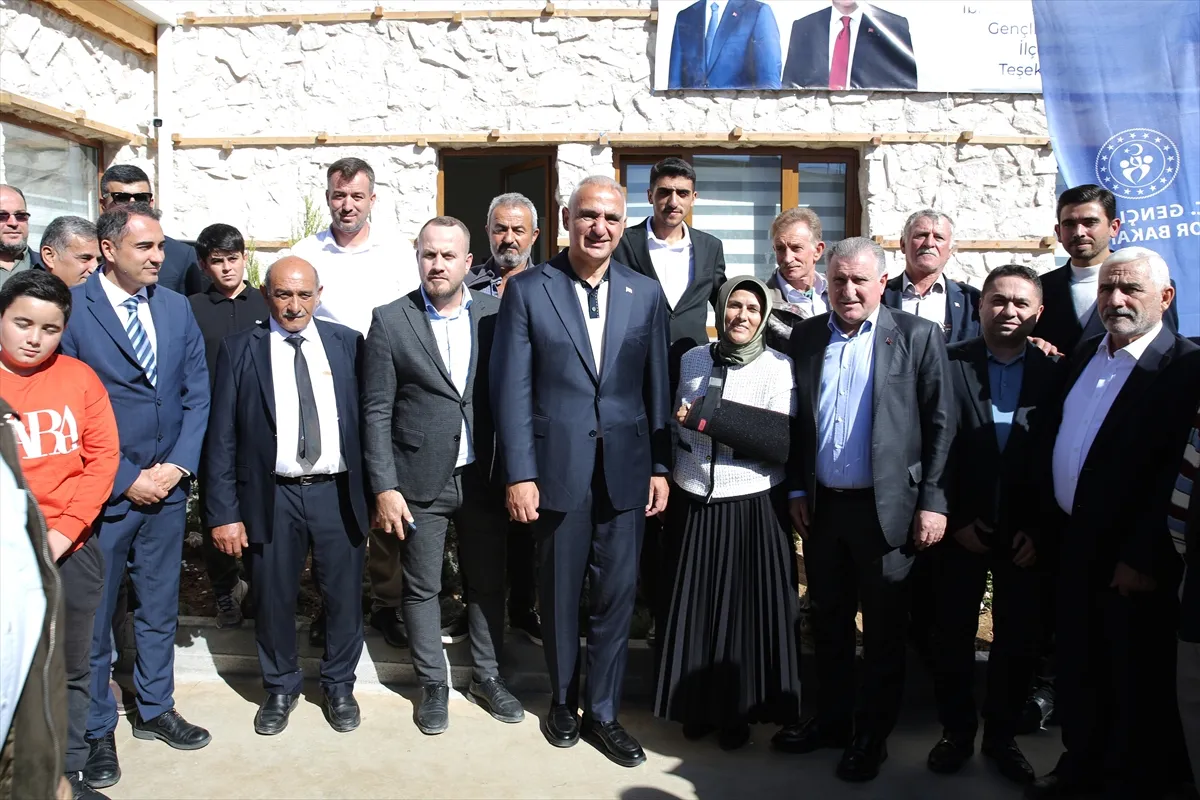 Bak ve Ersoy, İbradı’da iki merkezin açılışına katıldı 4. kare