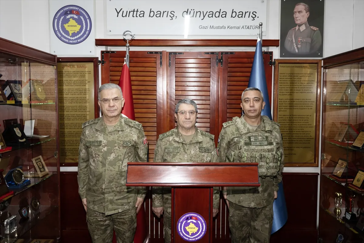 Genelkurmay Başkanı Orgeneral Bayraktaroğlu, Kosova’ya gitti
