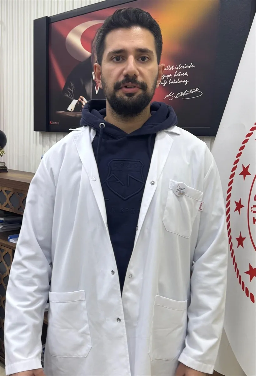 Giresun’da nadir görülen böbrek anomalisi bulunan mesane kanseri hastası ameliyatla sağlığına kavuştu Giresun’da nadir görülen böbrek anomalisi bulunan mesane kanseri hastası ameliyatla sağlığına kavuştu