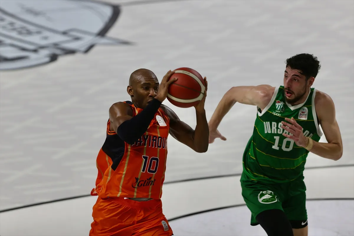 Glint Çayırova Belediyesi - Bursaspor Basketbol Maçı 5. kare
