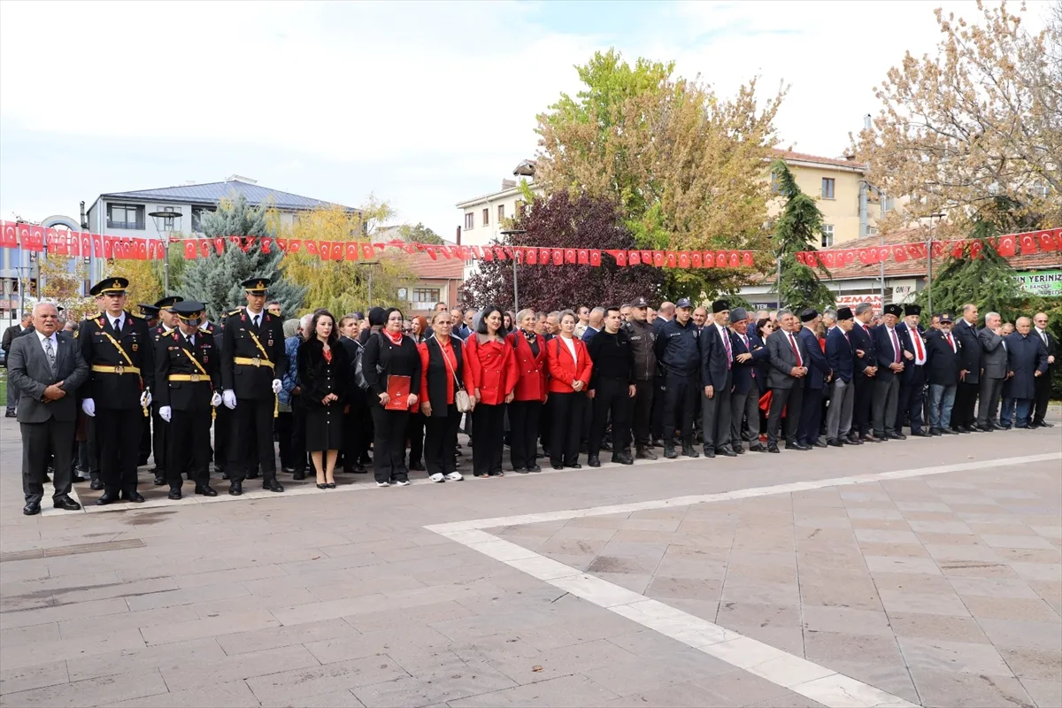 Ankara Gölbaşı’nda Cumhuriyet’in 103. yılına çelenk sunuldu Ankara Gölbaşı’nda Cumhuriyet’in 103. yılına çelenk sunuldu