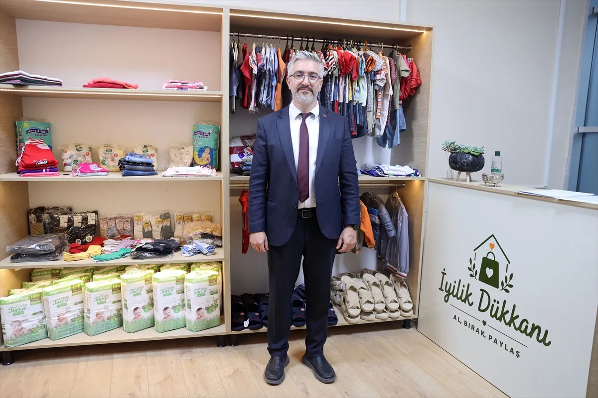 Hastanede hayırseverlerin desteğiyle kurulan dükkan iyilik dağıtıyor