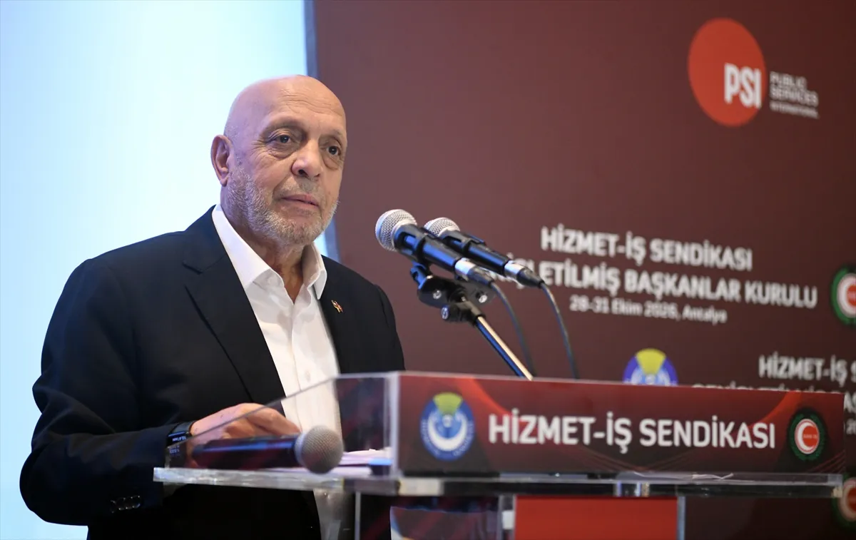 Hizmet-İş Sendikası çalışma hayatına ilişkin taleplerini açıkladı Hizmet-İş Sendikası çalışma hayatına ilişkin taleplerini açıkladı