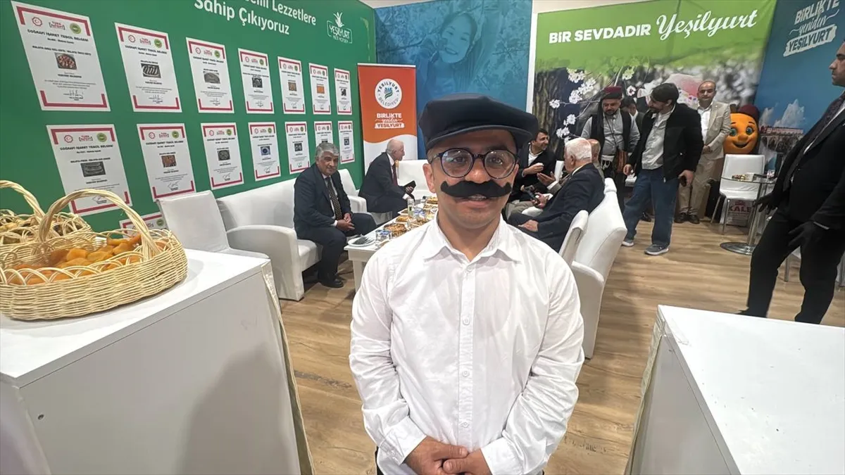 İstanbul’da Malatya Günleri’nde 44 bin paket kayısı dağıtıldı İstanbul’da Malatya Günleri’nde 44 bin paket kayısı dağıtıldı