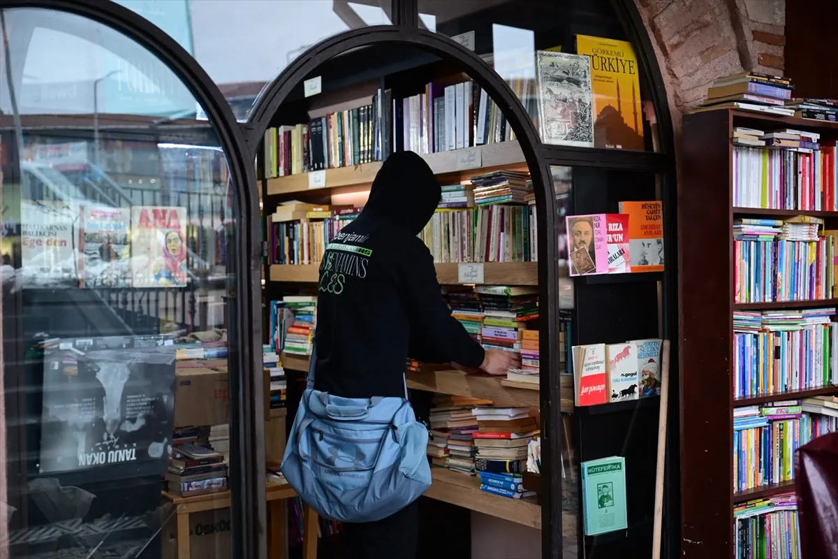 İstanbul’da şiddetli yağışın olumsuz etkileri sürüyor (GÜNCELLEME)