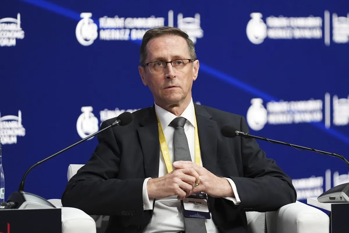 İstanbul Ekonomi Forumu’nda Belirsizlik Altında Para Politikası paneli düzenlendi İstanbul Ekonomi Forumu’nda Belirsizlik Altında Para Politikası paneli düzenlendi