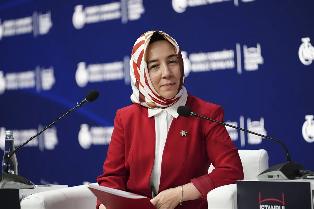 İstanbul Ekonomi Forumu’nda Yapay Zeka ve Küresel Ekonomi: Fırsatlar ve Riskler paneli düzenlendi İstanbul Ekonomi Forumu’nda Yapay Zeka ve Küresel Ekonomi: Fırsatlar ve Riskler paneli düzenlendi