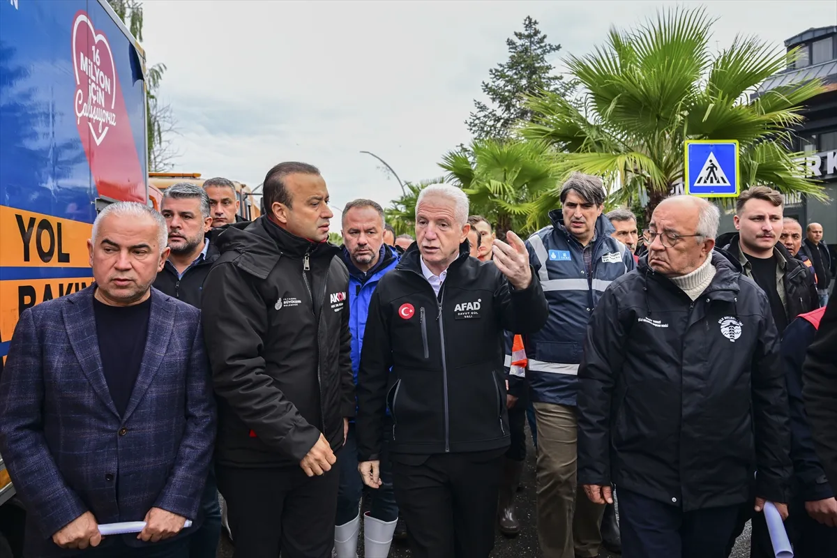 İstanbul Valisi Gül, selden etkilenen Şile’de incelemelerde bulundu