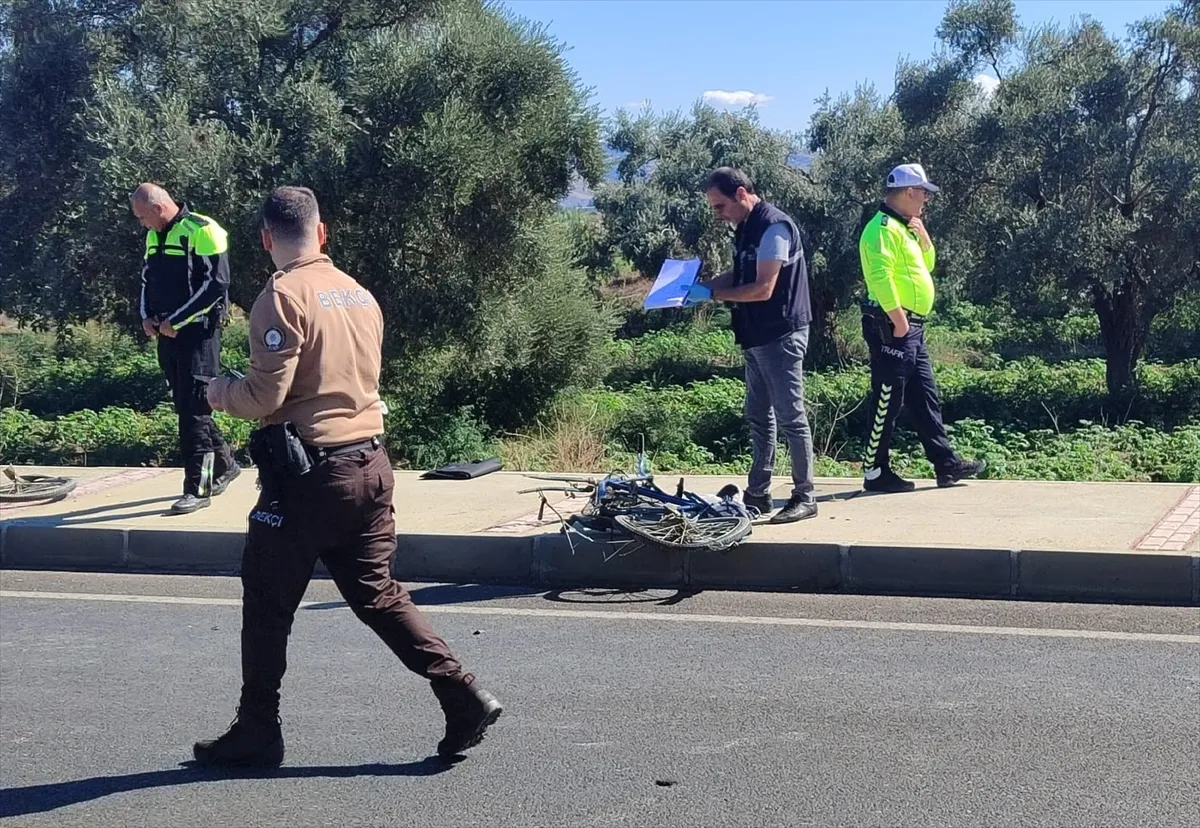 İzmir’de pikabın çarptığı bisikletin sürücüsü öldü İzmir’de pikabın çarptığı bisikletin sürücüsü öldü