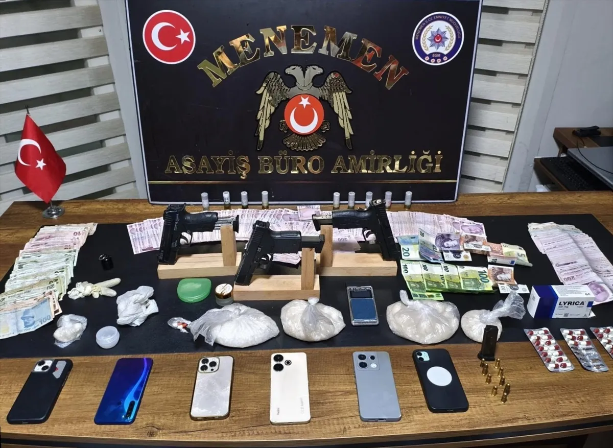 İzmir’de uyuşturucu ve silah ticareti operasyonunda 5 şüpheli yakalandı