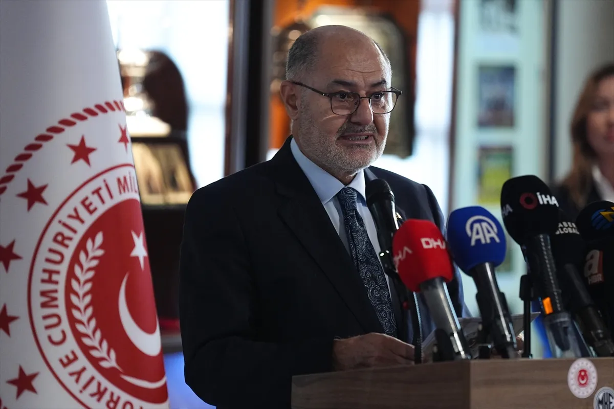 "Kahramanım Mehmetçik ve Vatan" konulu resim yarışmasında dereceye girenler ödüllerini aldı 6. kare