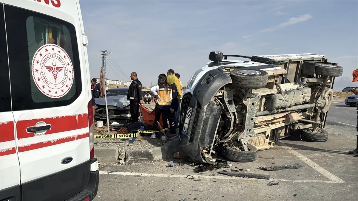Kahramanmaraş’ta bir kişinin öldüğü trafik kazasında MHP Kahramanmaraş Milletvekili Karakoç ile 6 kişi yaralandı (GÜNCELLEME 2)