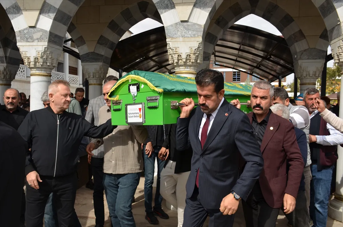 Kahramanmaraş’ta milletvekilinin yaralandığı trafik kazasında hayatını kaybeden genç toprağa verildi