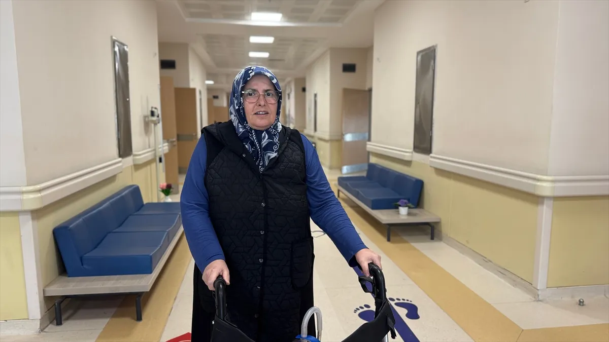 Kalbinin arkasına yapışık 15 santimetre çapındaki kitle çıkarılan kadın rahat nefes aldı Kalbinin arkasına yapışık 15 santimetre çapındaki kitle çıkarılan kadın rahat nefes aldı