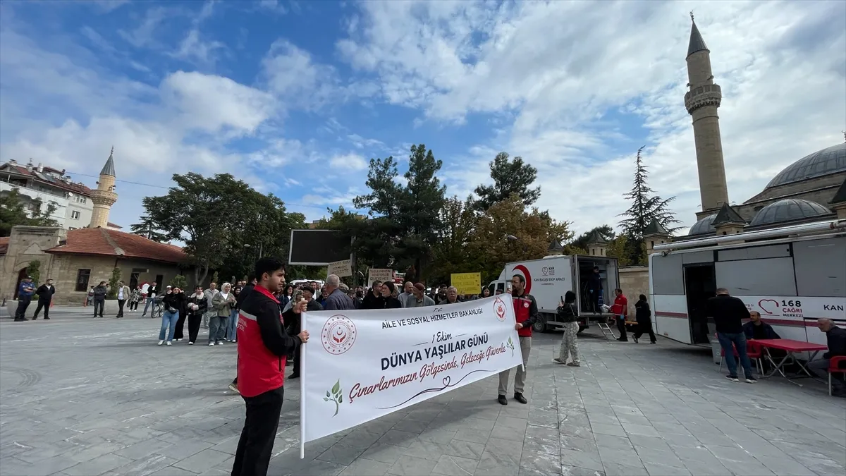 Karaman’da Dünya Yaşlılar Günü dolayısıyla yürüyüş düzenlendi Karaman’da Dünya Yaşlılar Günü dolayısıyla yürüyüş düzenlendi