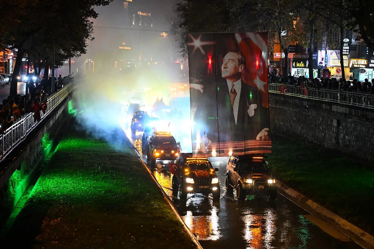 Kastamonu’da Cumhuriyet’in 103. yılına fener alayı 3. kare