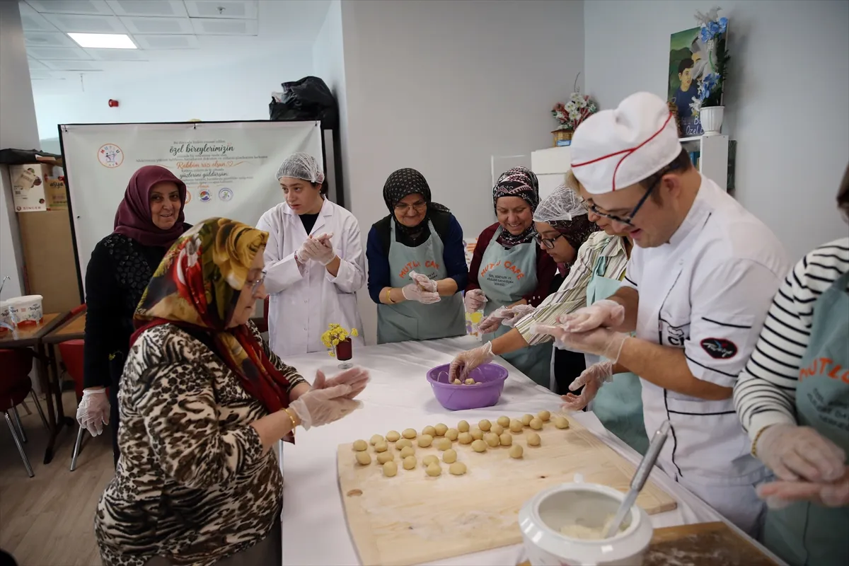 Kastamonu’da Sevgi Evleri’ndeki çocuklara kurabiye yapıldı