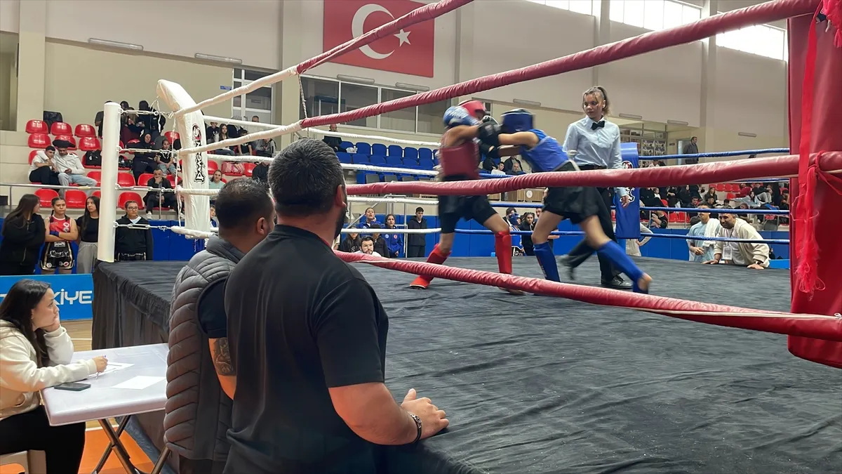 Kayseri’de Atatürk ve Cumhuriyet Muaythai Şampiyonası başladı Kayseri’de Atatürk ve Cumhuriyet Muaythai Şampiyonası başladı