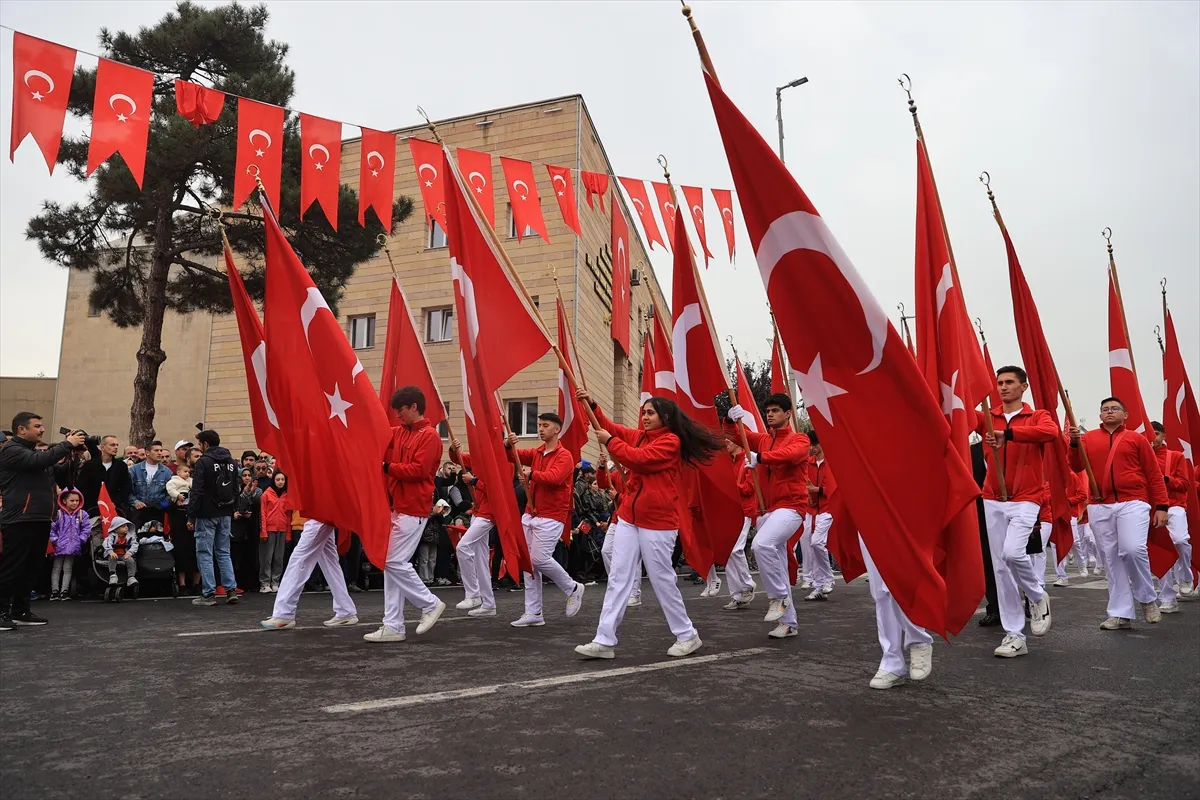Kayseri’de Cumhuriyet’in 103. yıl dönümü kutlanıyor 4. kare