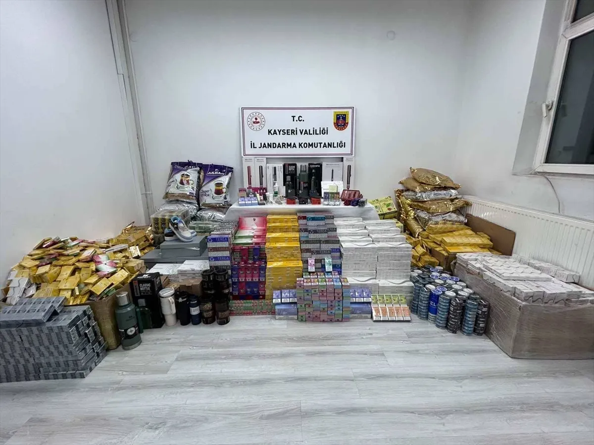 Kayseri’de kaçakçılık operasyonunda 2 şüpheli gözaltına alındı Kayseri’de kaçakçılık operasyonunda 2 şüpheli gözaltına alındı