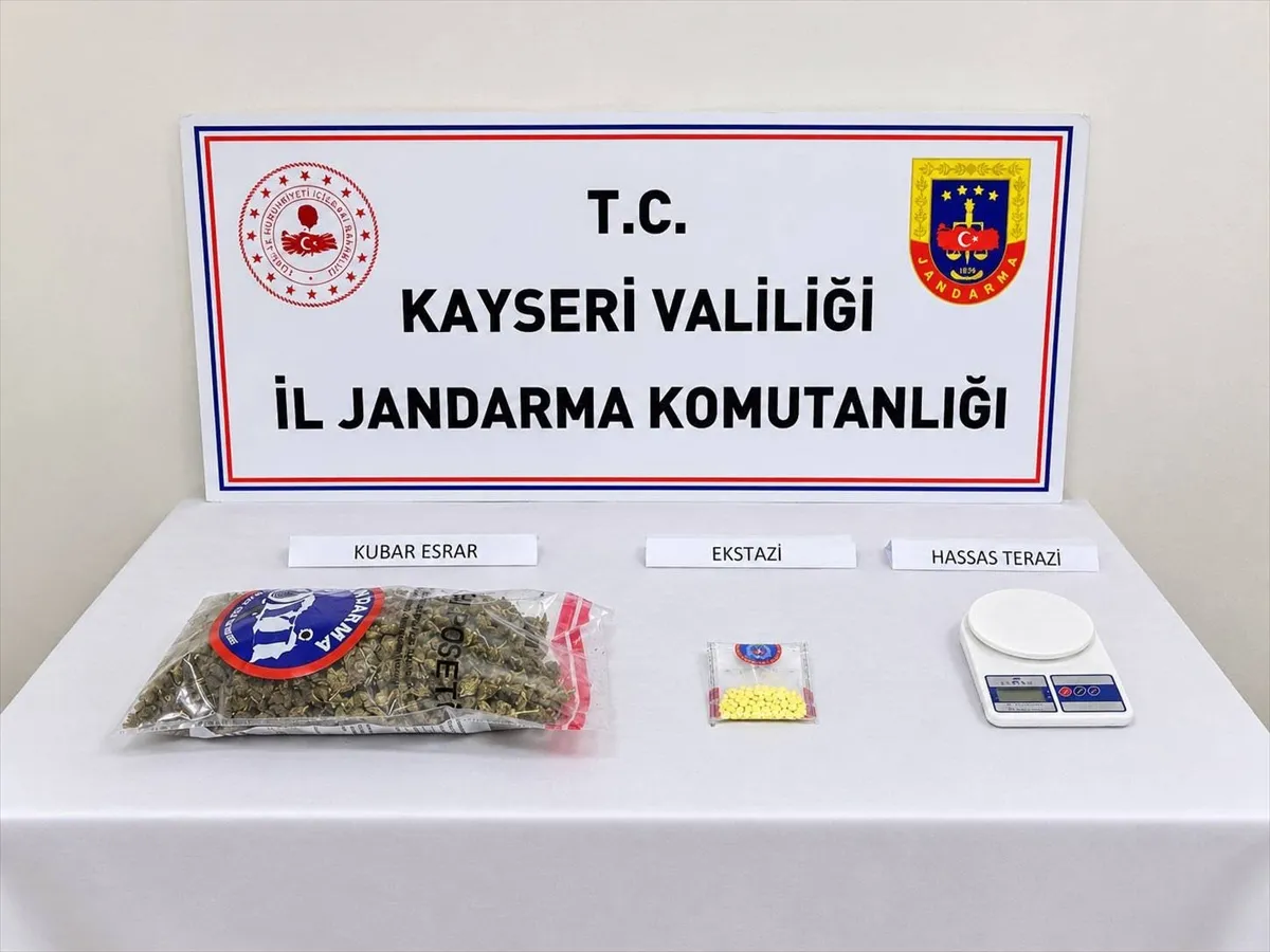 Kayseri’de uyuşturucu operasyonunda 3 şüpheli gözaltına alındı