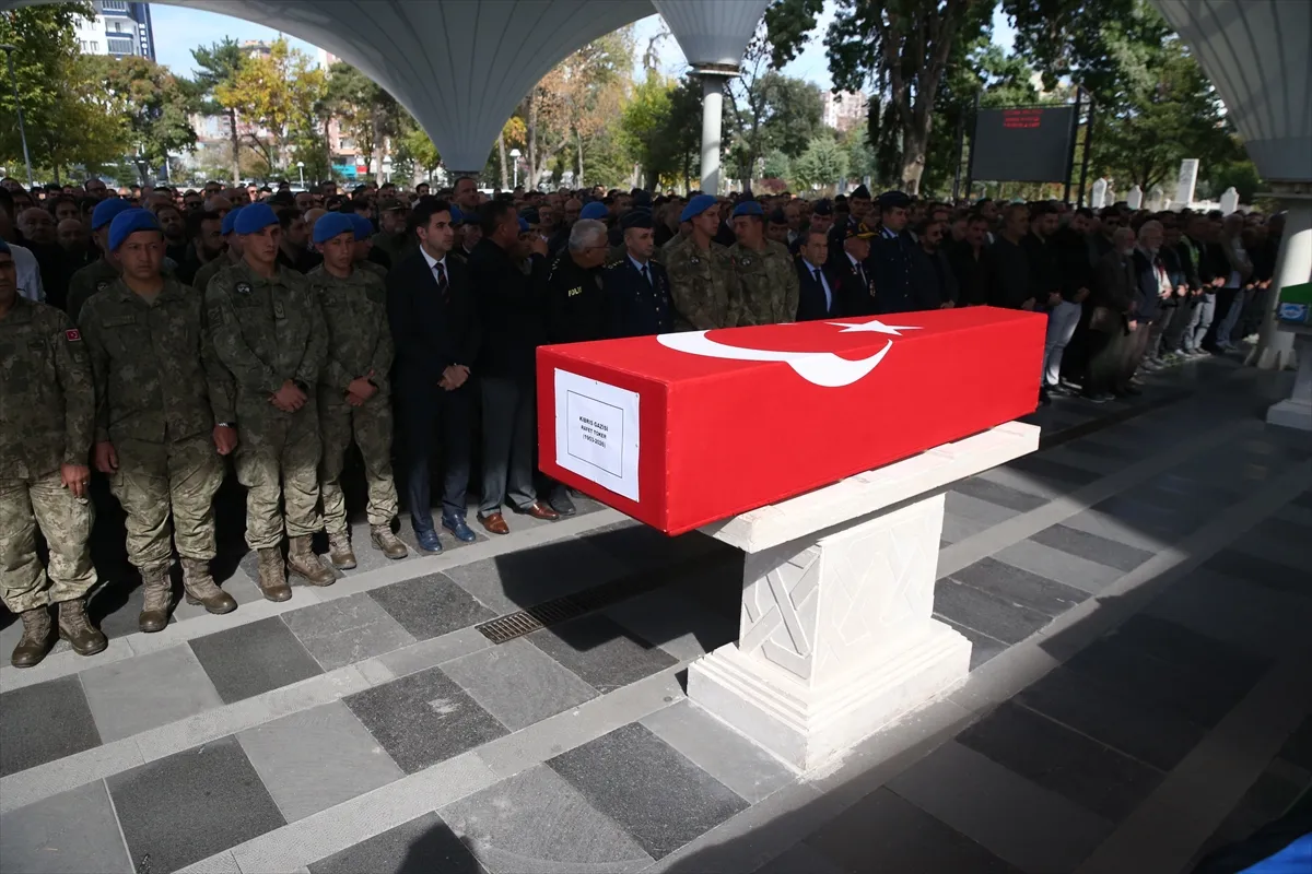 Kayseri’de vefat eden Kıbrıs gazisi son yolculuğuna uğurlandı