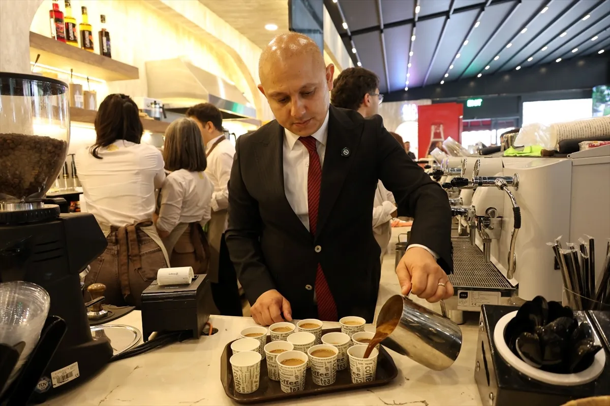Kırıkkale Belediyesi Dünya Kahve Günü’nde vatandaşlara kahve ikram etti Kırıkkale Belediyesi Dünya Kahve Günü’nde vatandaşlara kahve ikram etti