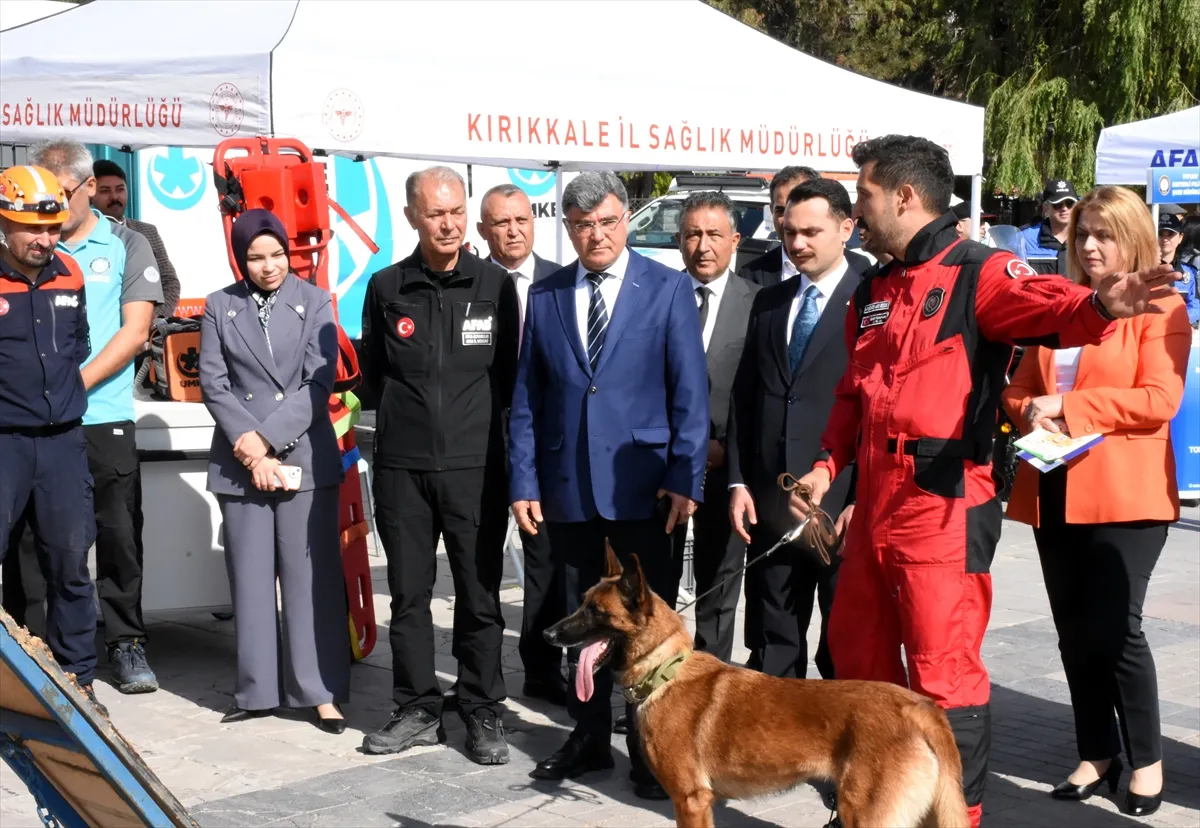 Kırıkkale’de arama kurtarma ve insani yardım ekipmanları sergilendi Kırıkkale’de arama kurtarma ve insani yardım ekipmanları sergilendi