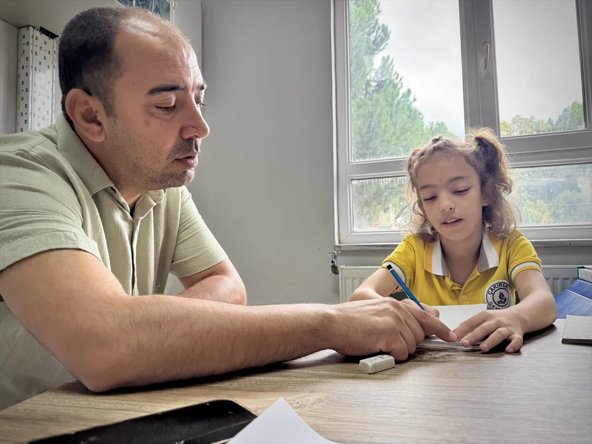 Kızının otizm sürecinden yola çıkan rehber öğretmen ailelere gönüllü destek veriyor Kızının otizm sürecinden yola çıkan rehber öğretmen ailelere gönüllü destek veriyor