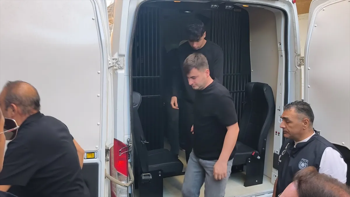 KKTC’de batan gemiye ilişkin soruşturmada zanlıların gözaltı süresi 7 gün daha uzatıldı KKTC’de batan gemiye ilişkin soruşturmada zanlıların gözaltı süresi 7 gün daha uzatıldı