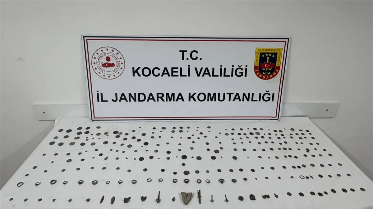 Kocaeli’de 271 tarihi eser ele geçirildi Kocaeli’de 271 tarihi eser ele geçirildi