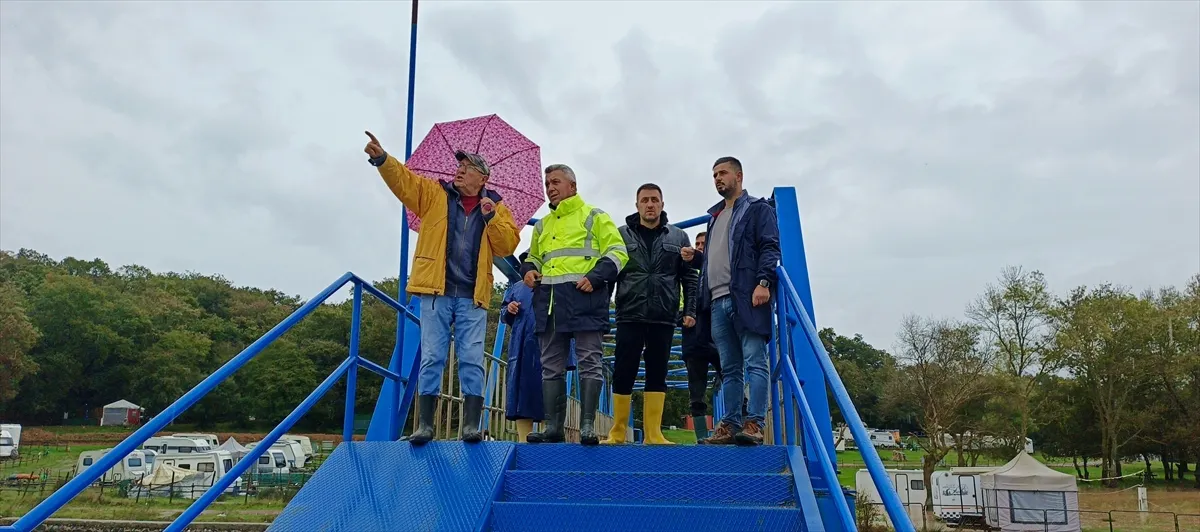 Kocaeli’de sağanak kırsal mahallelerde ulaşımı aksattı Kocaeli’de sağanak kırsal mahallelerde ulaşımı aksattı