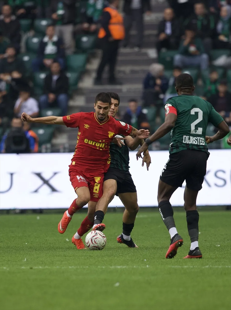 Kocaelispor - Göztepe A.Ş maçı Kocaeli Stadyumu’nda oynandı 3. kare