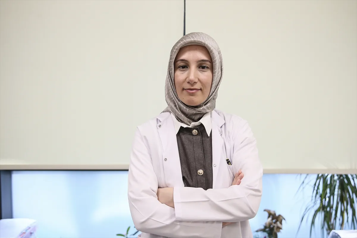 Koltuk altındaki kitleyi fark ederek öğrendiği meme kanserini 6 ayda yendi Koltuk altındaki kitleyi fark ederek öğrendiği meme kanserini 6 ayda yendi