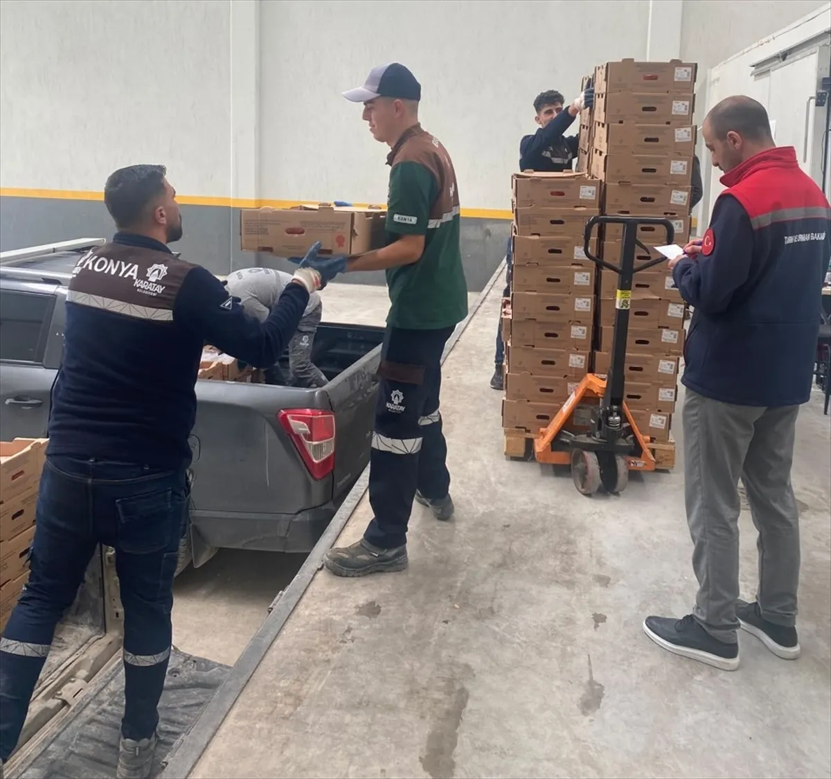 Konya’da son tüketim tarihi geçmiş 7 ton tavuk eti ele geçirildi
