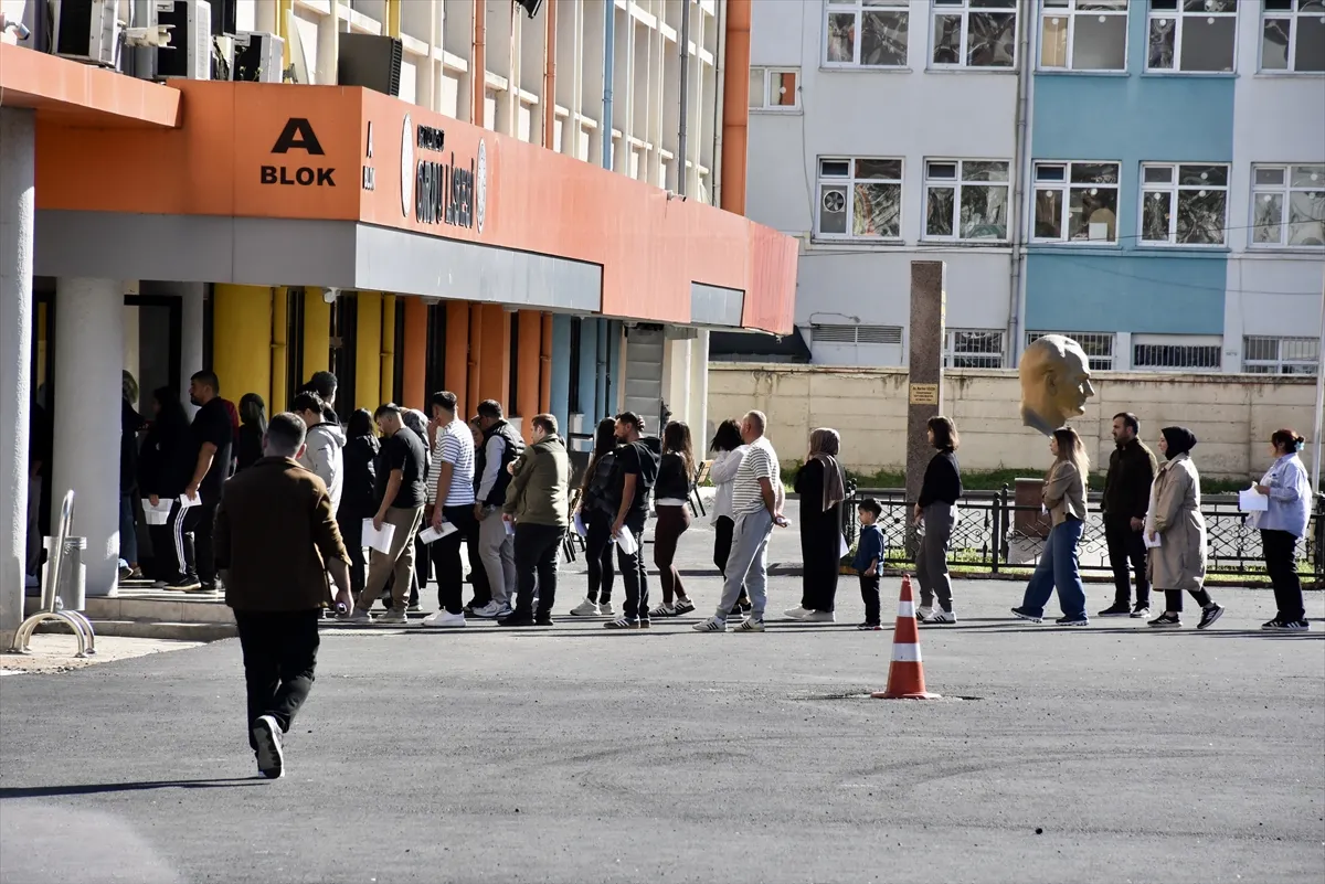 KPSS ön lisans oturumu başladı KPSS ön lisans oturumu başladı