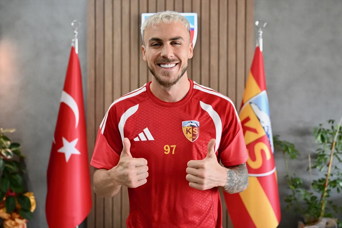 Lider Kayserispor’da Seferi 11 maçta 9 golle fark attı Lider Kayserispor’da Seferi 11 maçta 9 golle fark attı